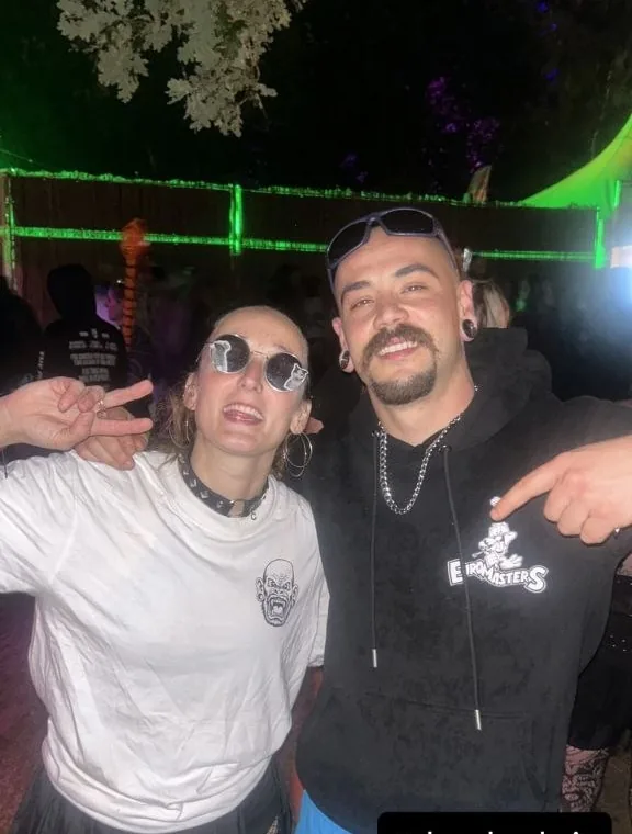 Fan con merch DIDI EARLY RAVE